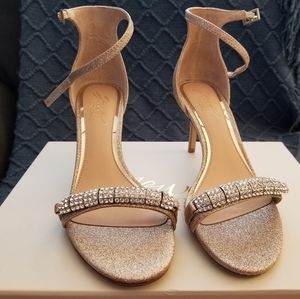 Jewel Badgley Mischka, Size 6, Rose Gold Sandals